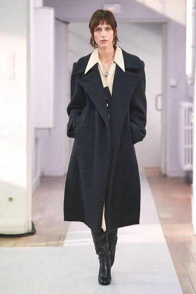 Look 2